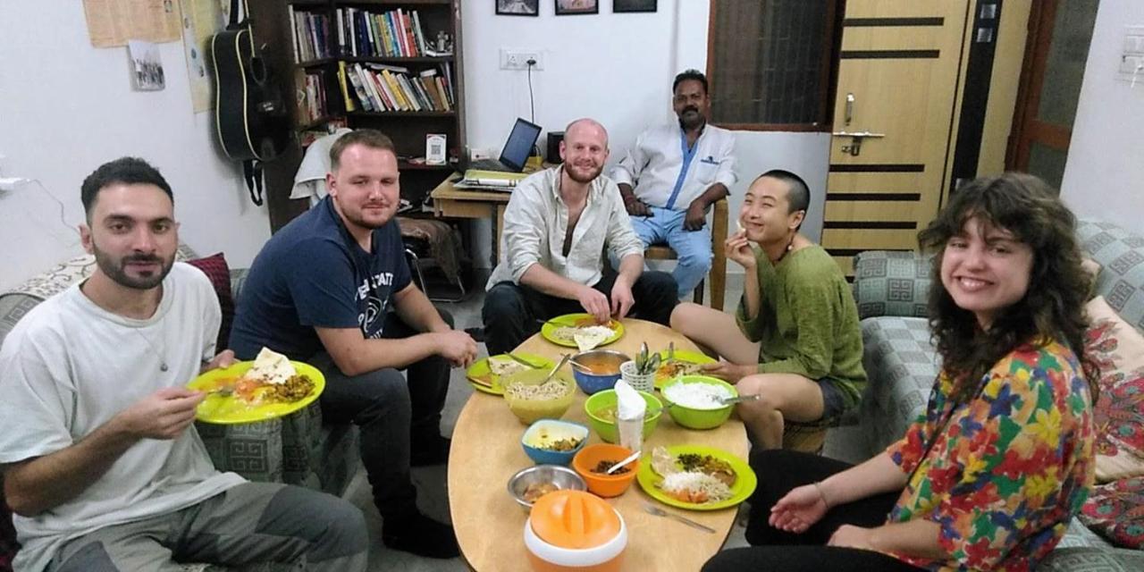 Zigzag Homestay アーグラ エクステリア 写真
