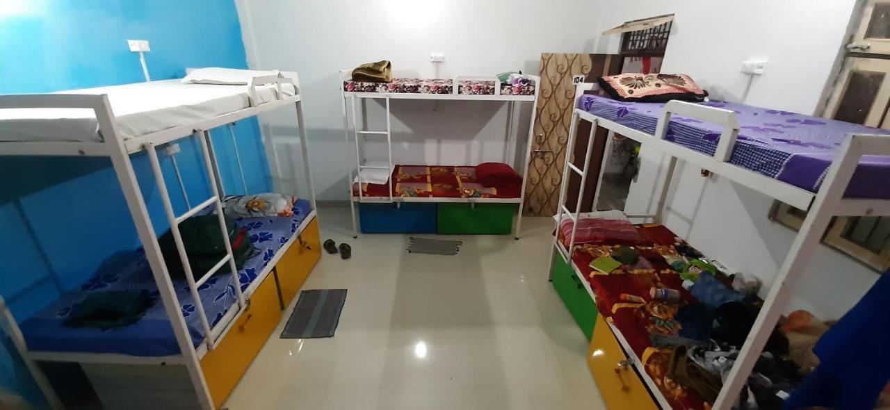 Zigzag Homestay アーグラ エクステリア 写真